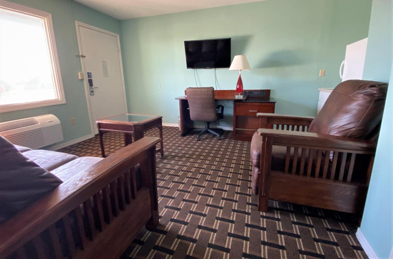Lakes Inn Warsaw Екстериор снимка