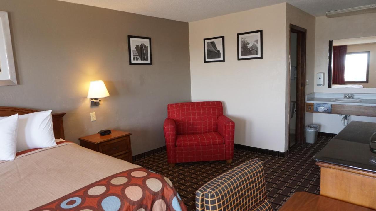 Lakes Inn Warsaw Екстериор снимка
