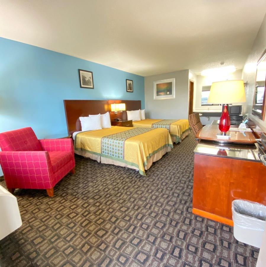 Lakes Inn Warsaw Екстериор снимка